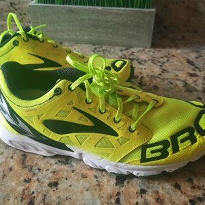 Brooks racing flats